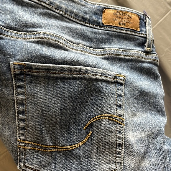 Levi’s signature midrise, slim cuffed women’s size 18 jeans - Picture 5 of 7